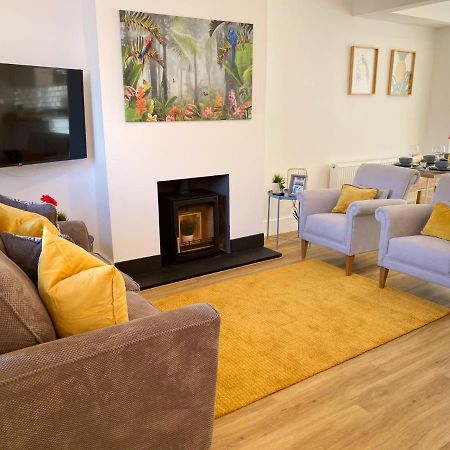 Sandbanks Garden Retreat: 2-Bedroom Smart Home Near Beach Poole Exterior photo